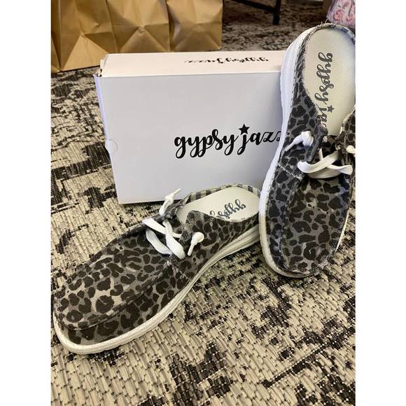 NEW VERY G layla 2 mule sneakers in gray leopard - Picture 3 of 3